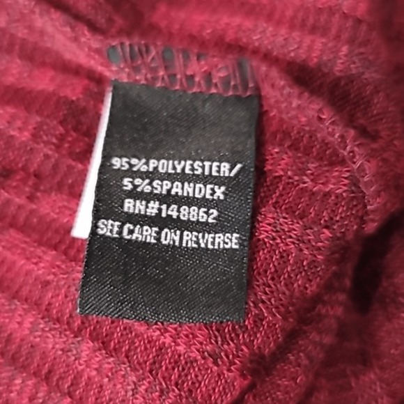 Torrid Rib Scoop Neck Cut Out Long Skeeve Crop Top - Picture 11 of 13